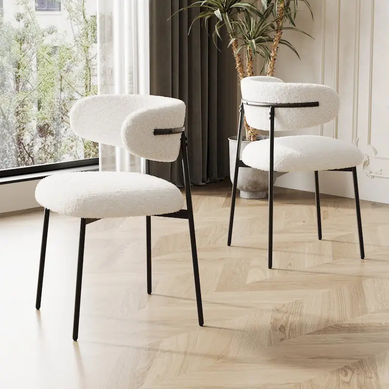 Sedia da pranzo in velluto Teddy bianco con gambe in metallo nero, set da 2