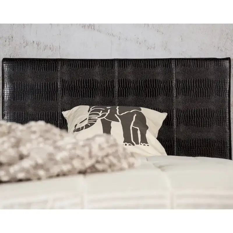 Letto a piattaforma in similpelle marrone, stile moderno a basso profilo, adatto a 1–2 persone