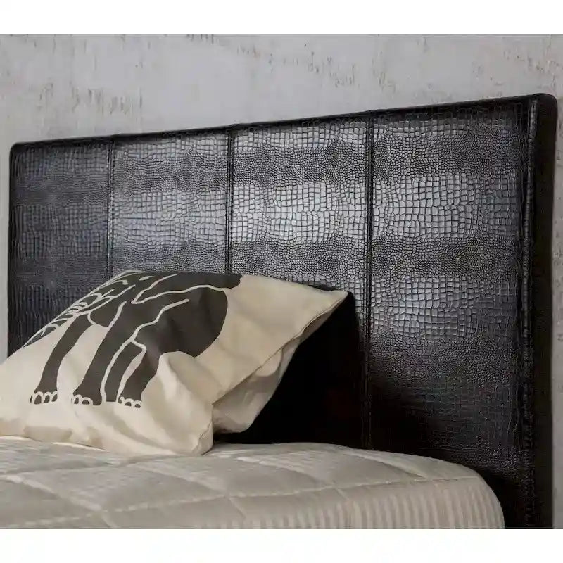 Letto a piattaforma in similpelle marrone, stile moderno a basso profilo, adatto a 1–2 persone