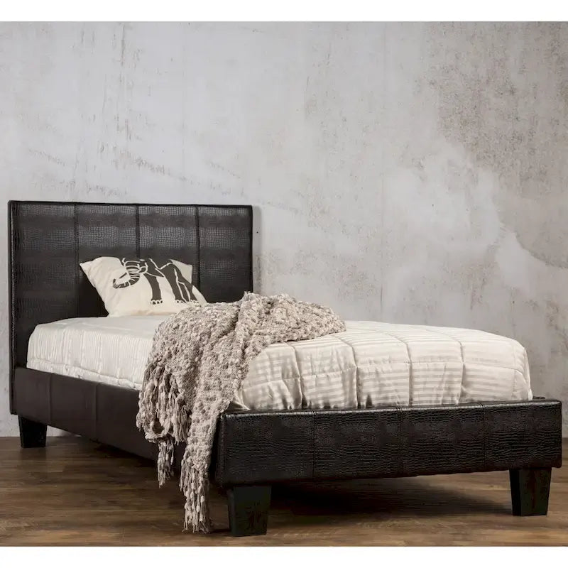 Letto a piattaforma in similpelle marrone, stile moderno a basso profilo, adatto a 1–2 persone