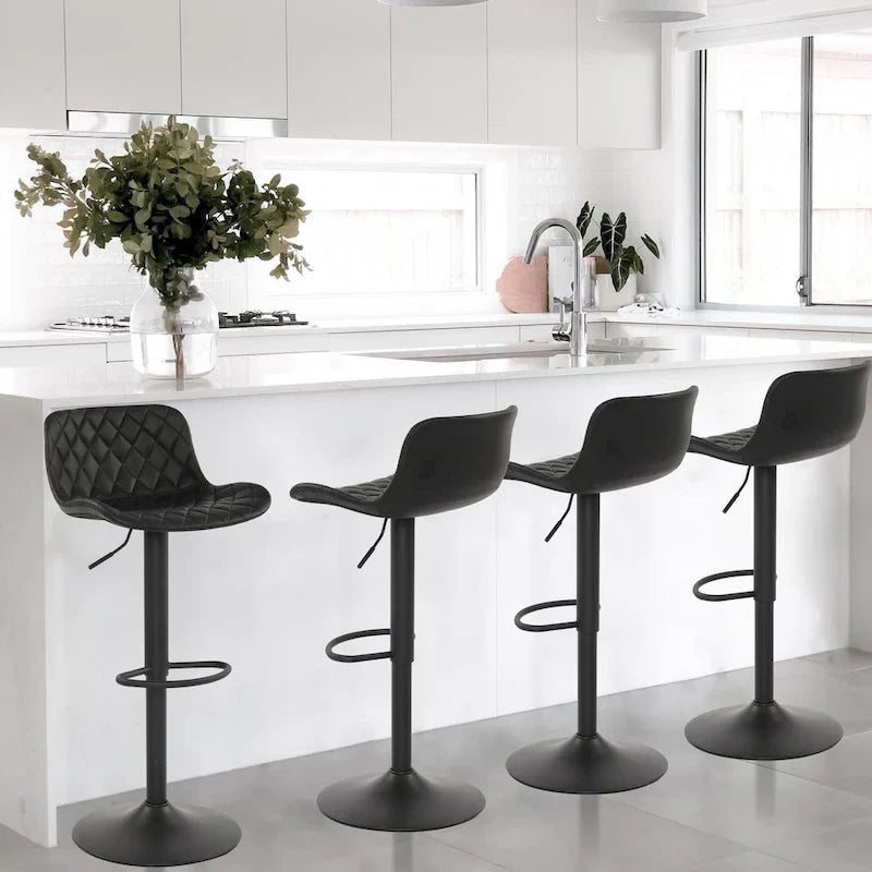 Sgabelli da bar girevoli in pelle sintetica bianchi e neri, set da 2 / set da 4