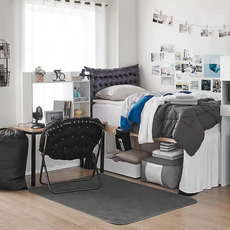 Credenza bianca da scrivania con ripiani – 1 persona, monitor singolo